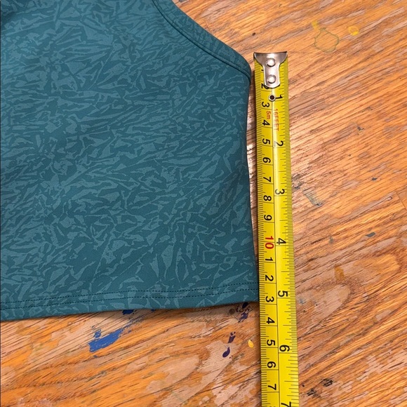 Lululemon Everlux Cut-Out Train Bra Medium Support size 8 - Picture 9 of 9